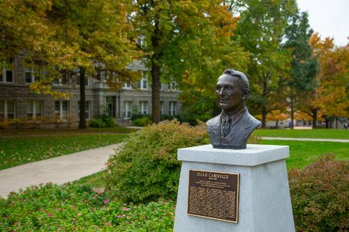 Dale Carneige statue on the UCM campus 